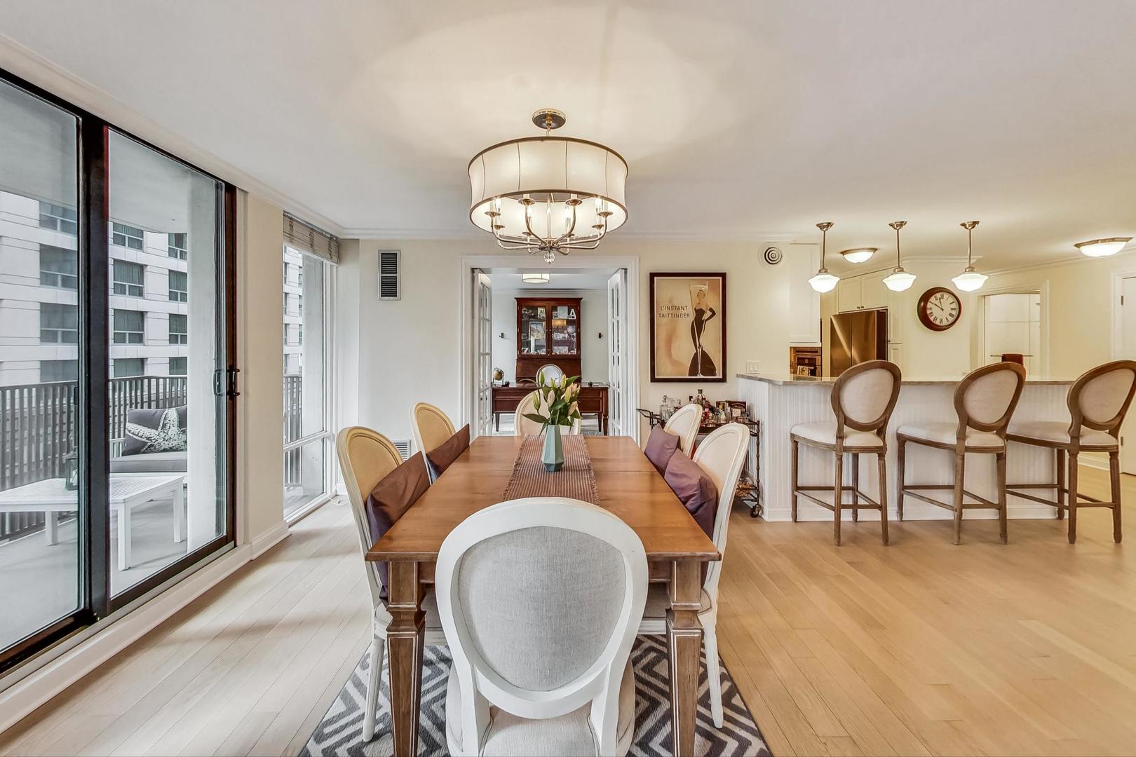 200 E Delaware Place Unit: 7F