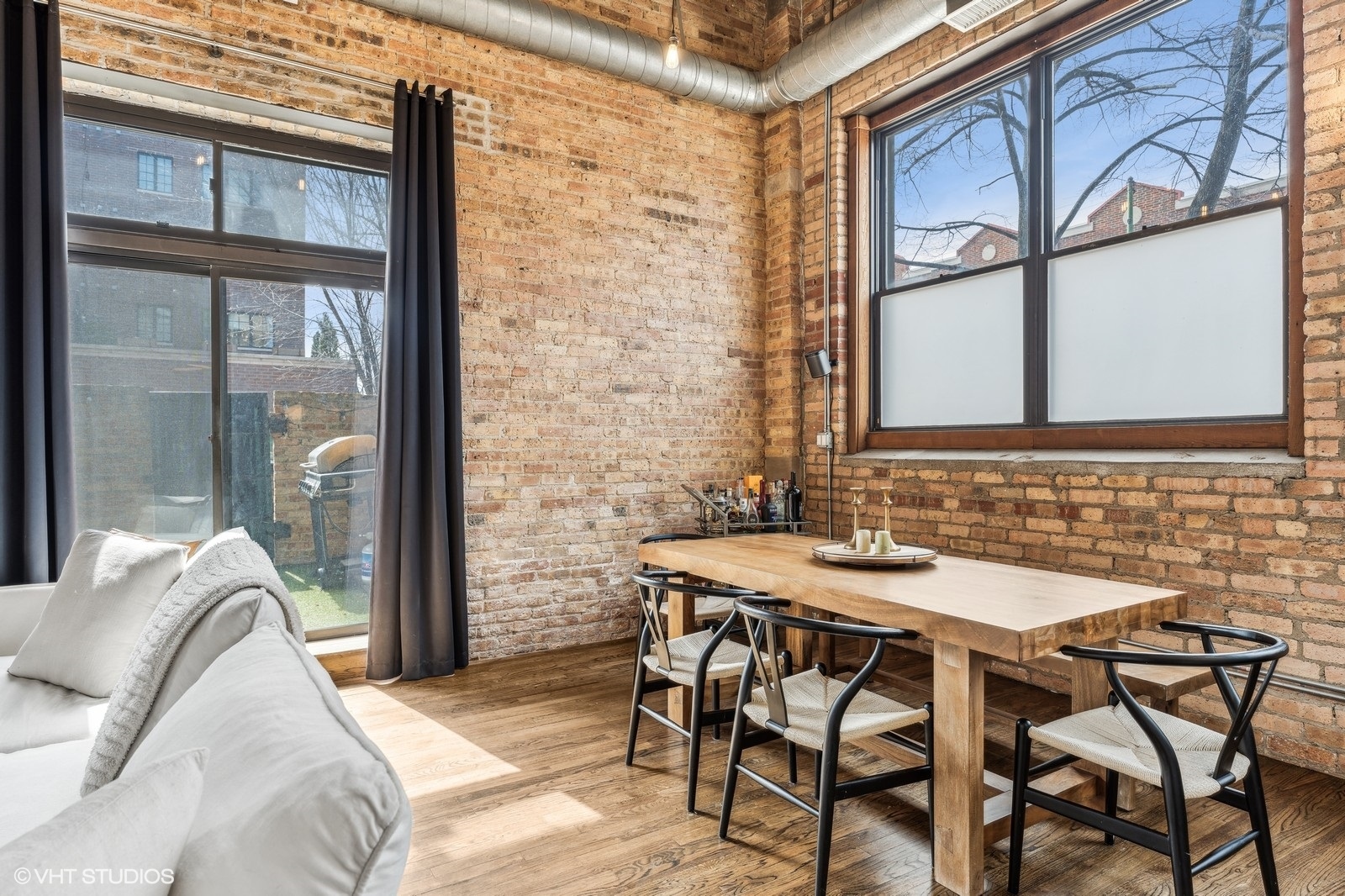 2525 N Sheffield Avenue Unit: 1A