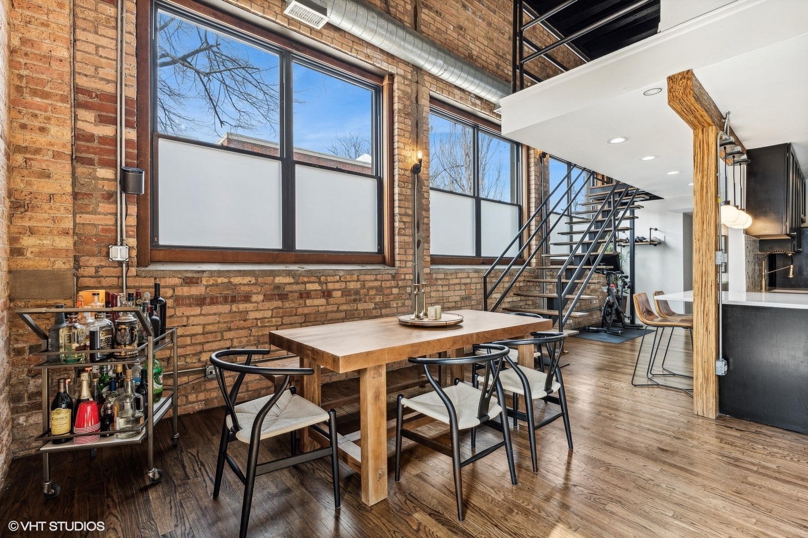 2525 N Sheffield Avenue Unit: 1A