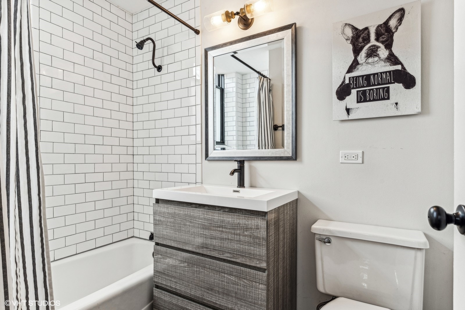 2525 N Sheffield Avenue Unit: 1A