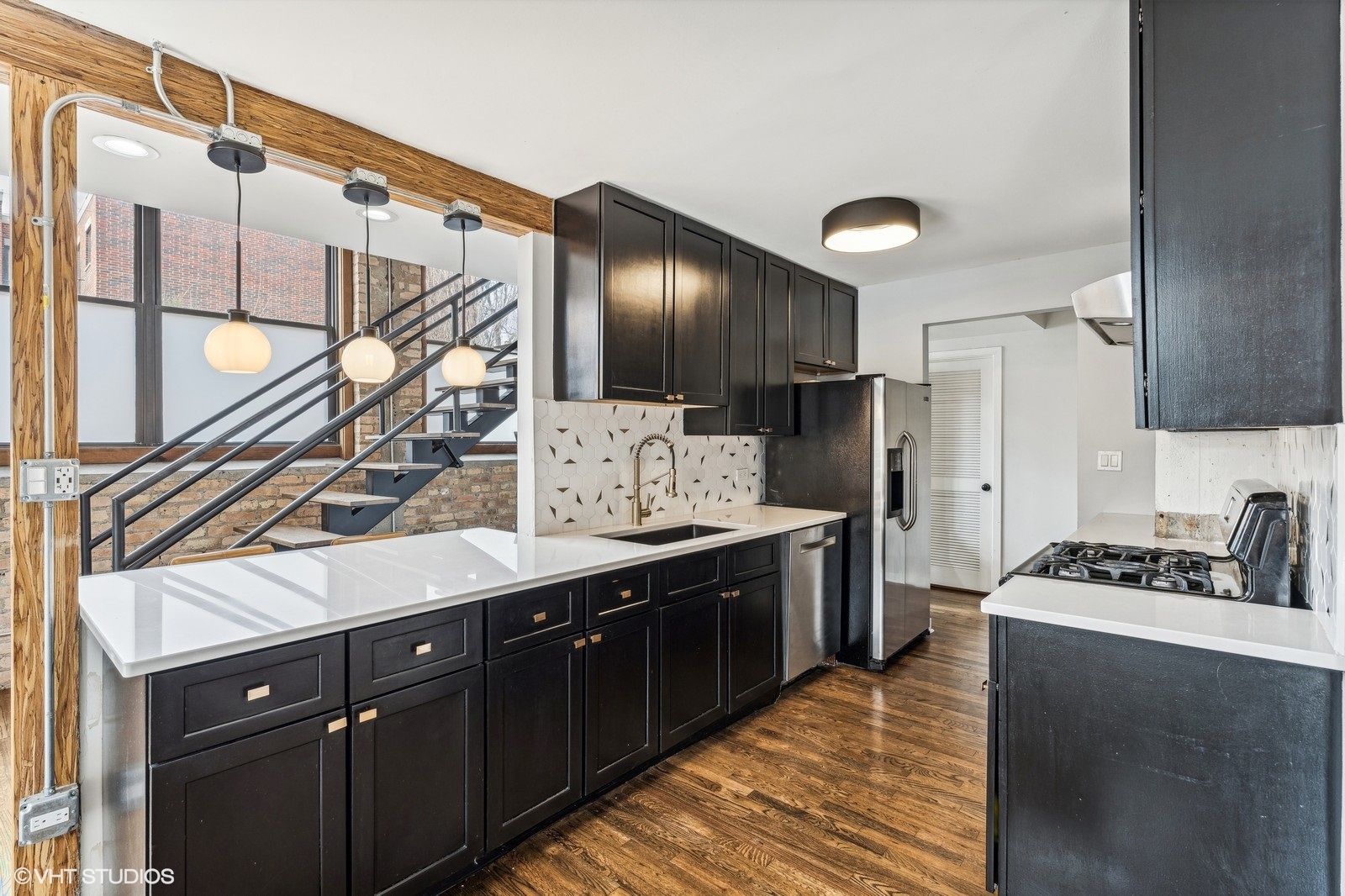 2525 N Sheffield Avenue Unit: 1A