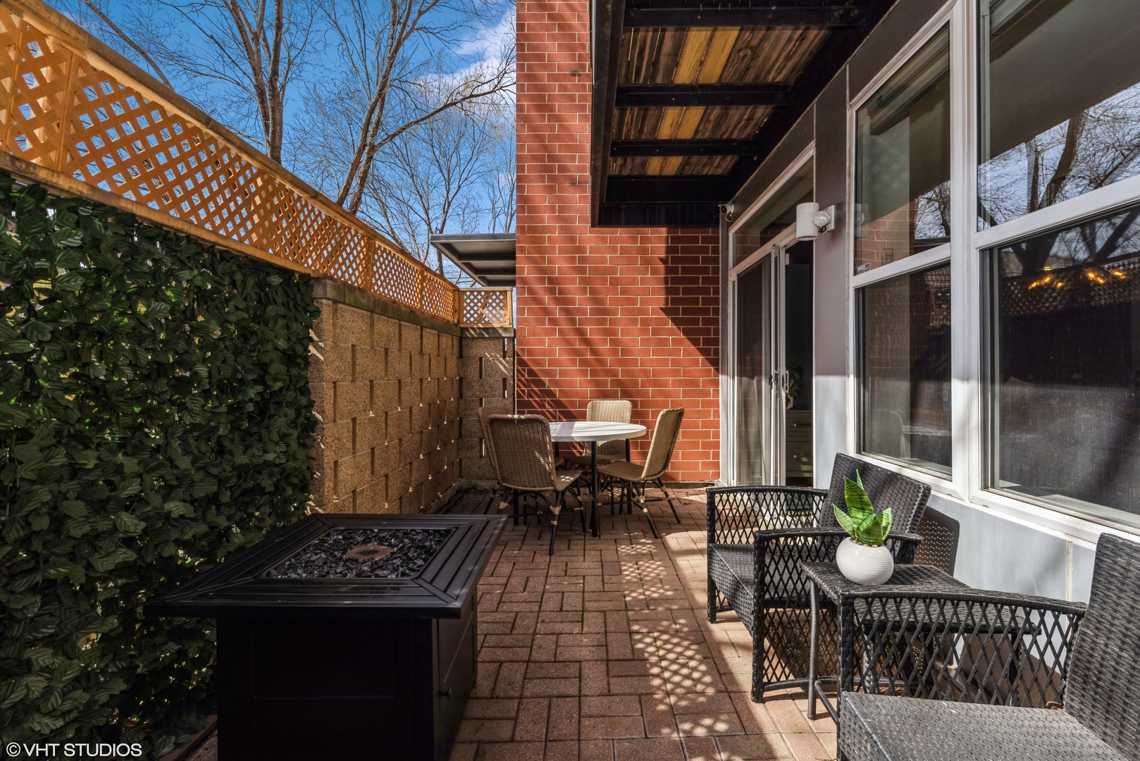 1752 W Maypole Avenue Unit: 101