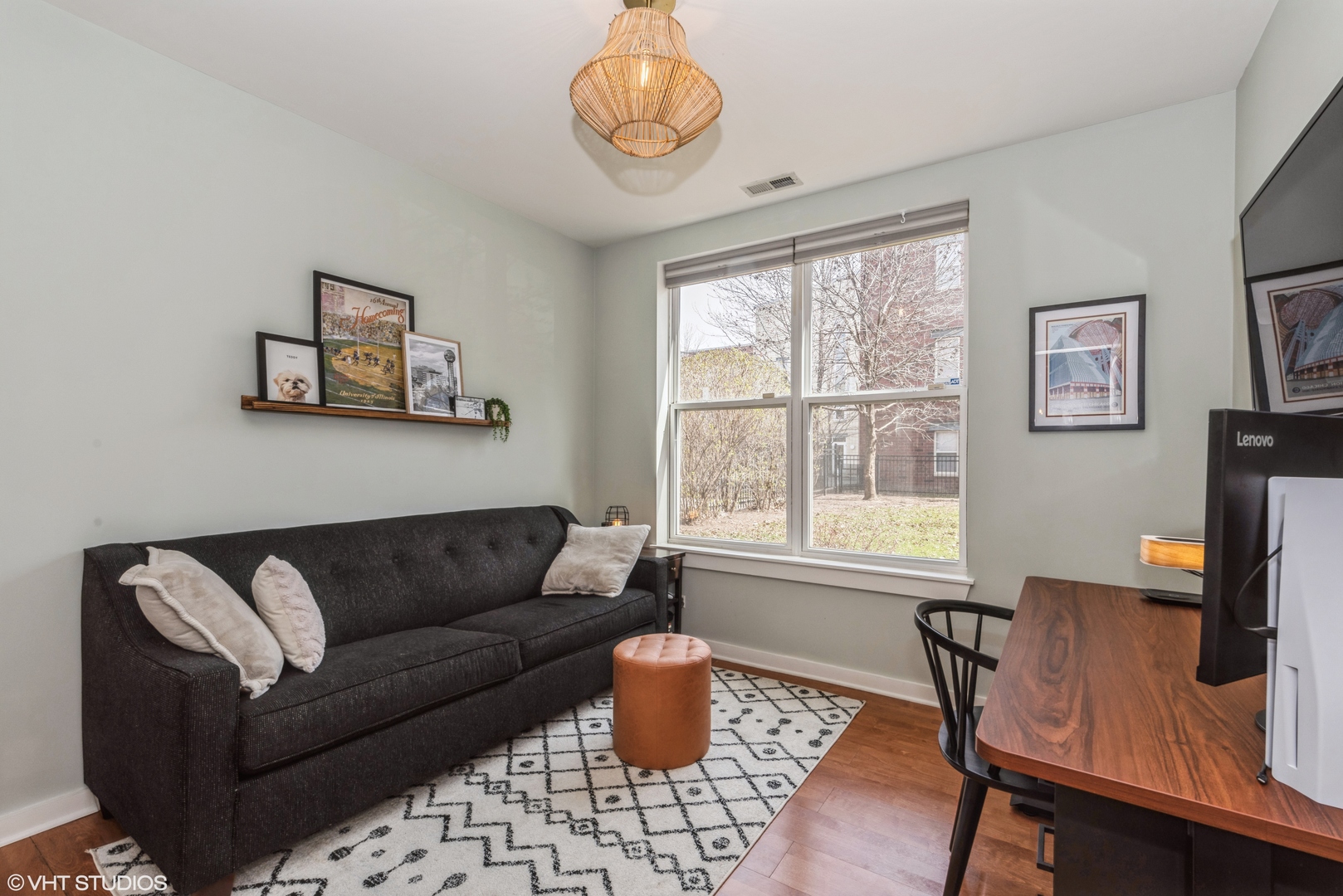 1752 W Maypole Avenue Unit: 101