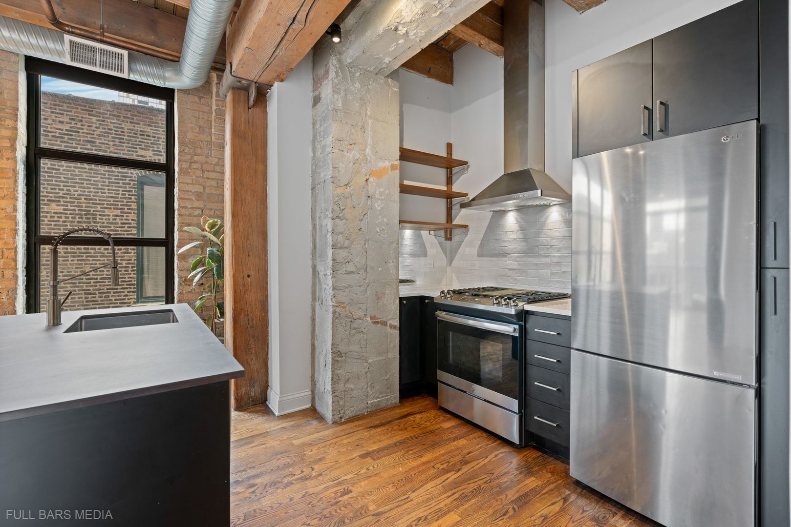 106 N Aberdeen Street Unit: 3H