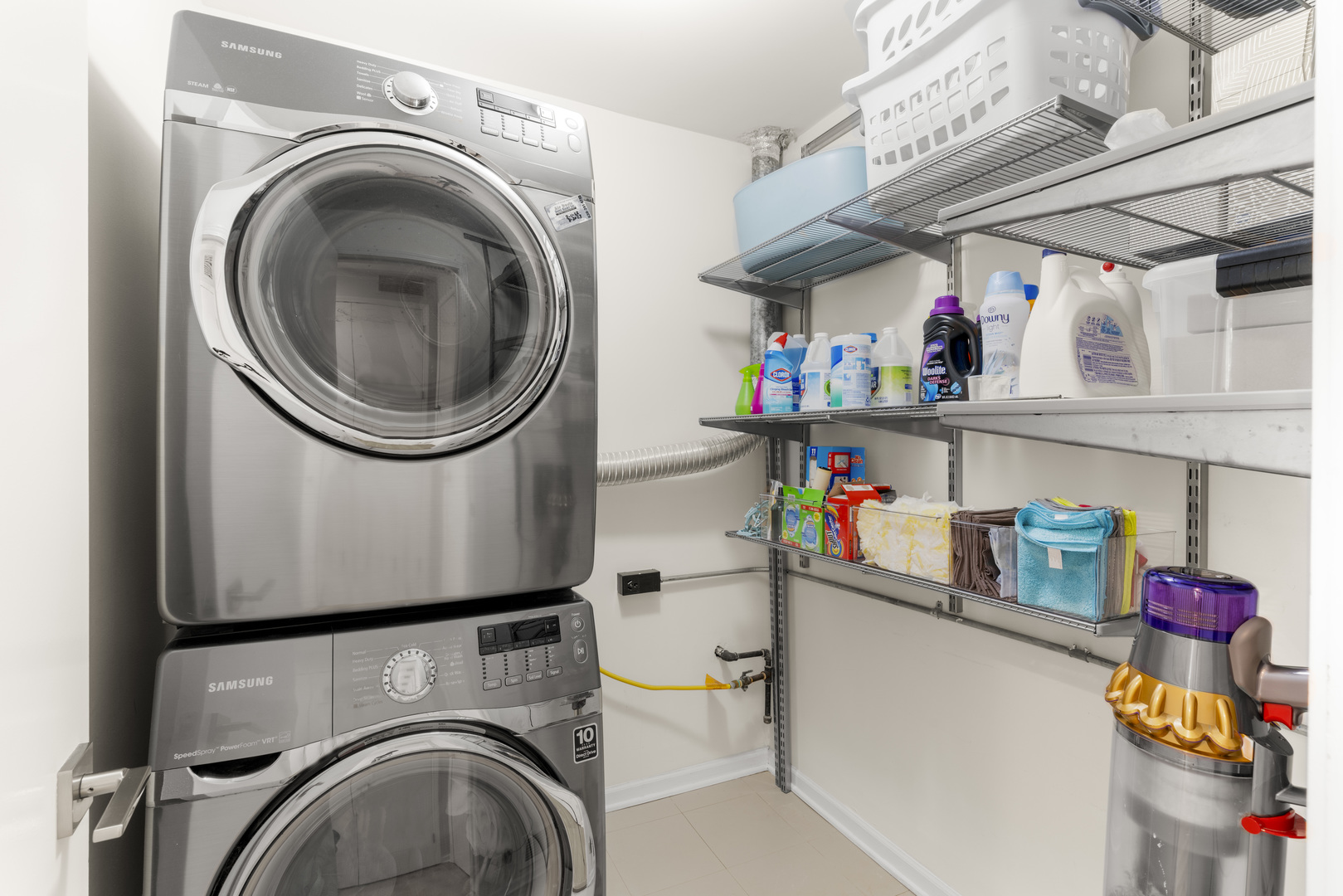 1720 N La Salle Street Unit: 25