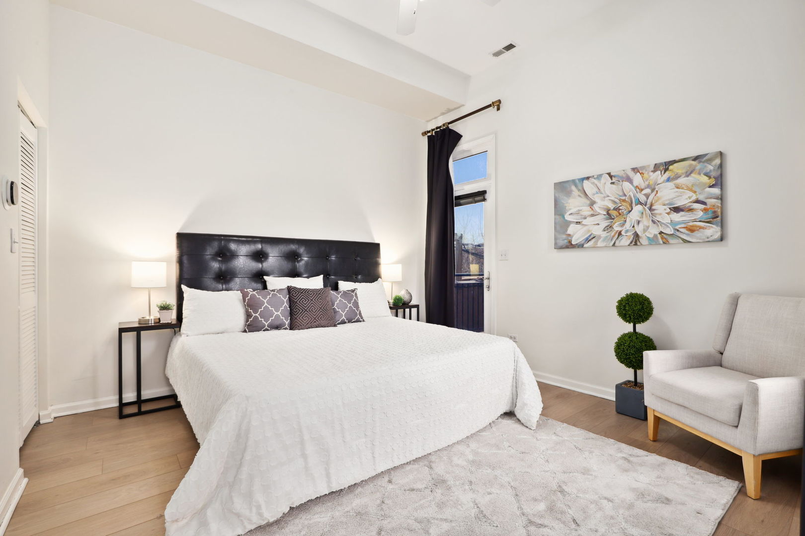 744 N May Street Unit: 202