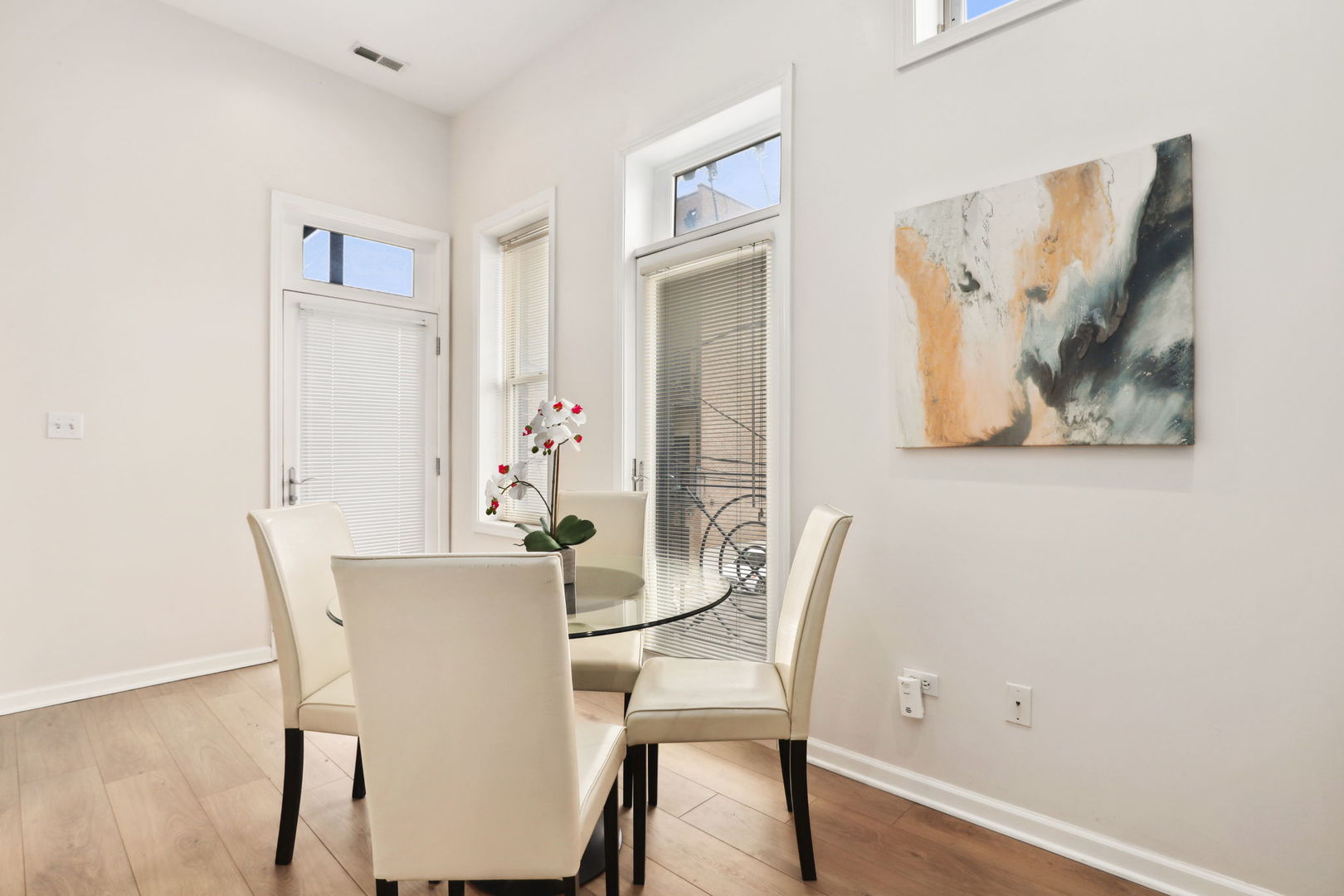 744 N May Street Unit: 202