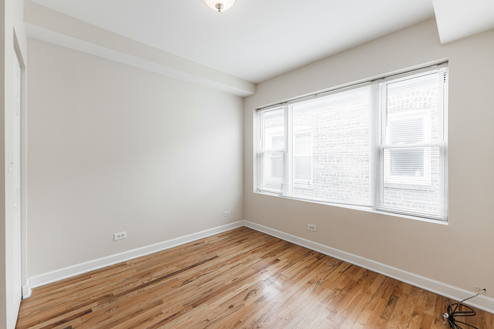 4604 N MONTICELLO Avenue Unit: 3E