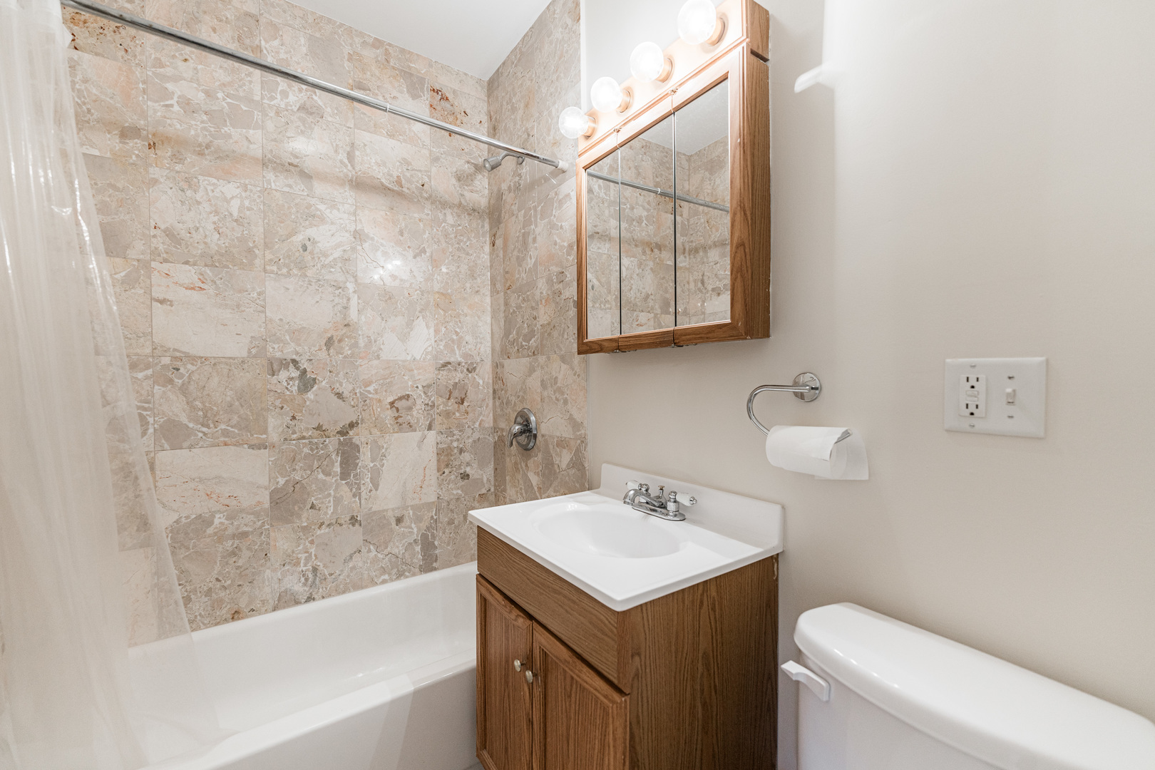 4604 N MONTICELLO Avenue Unit: 3E