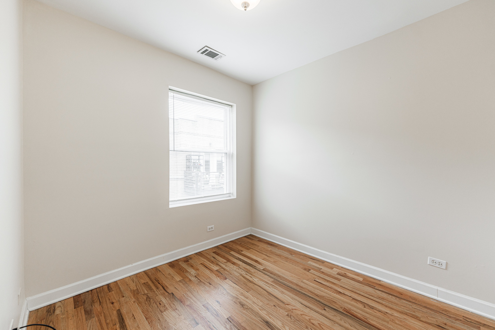 4604 N MONTICELLO Avenue Unit: 3E