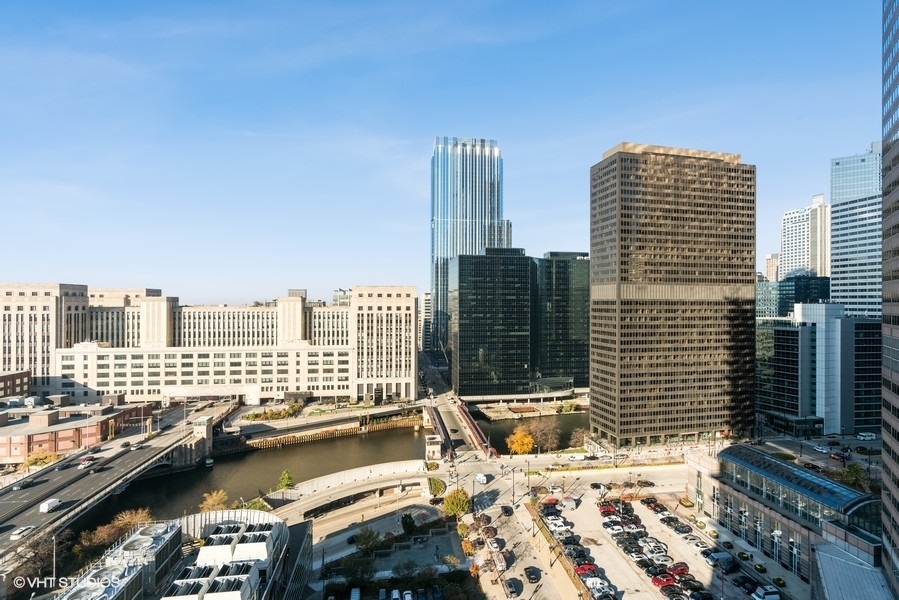 235 W Van Buren Street Unit: 2213