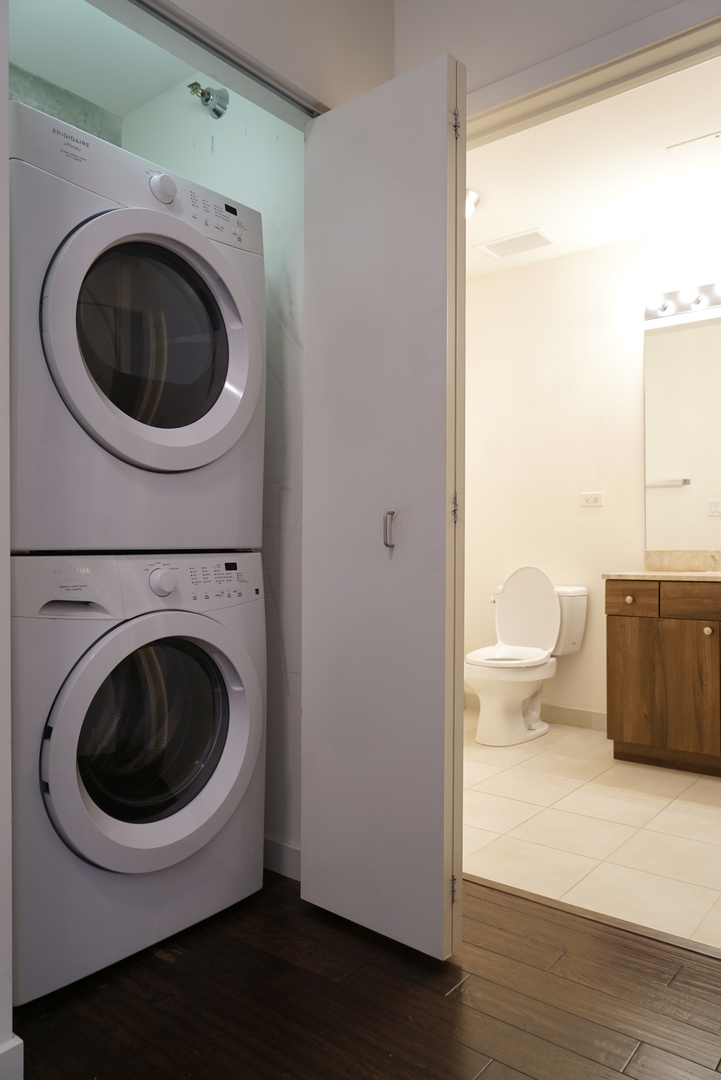 235 W VAN BUREN Street Unit: 4009