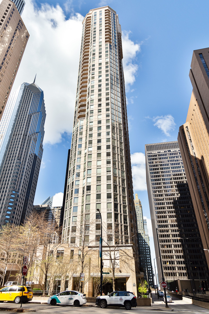 222 N Columbus Drive Unit: 2108