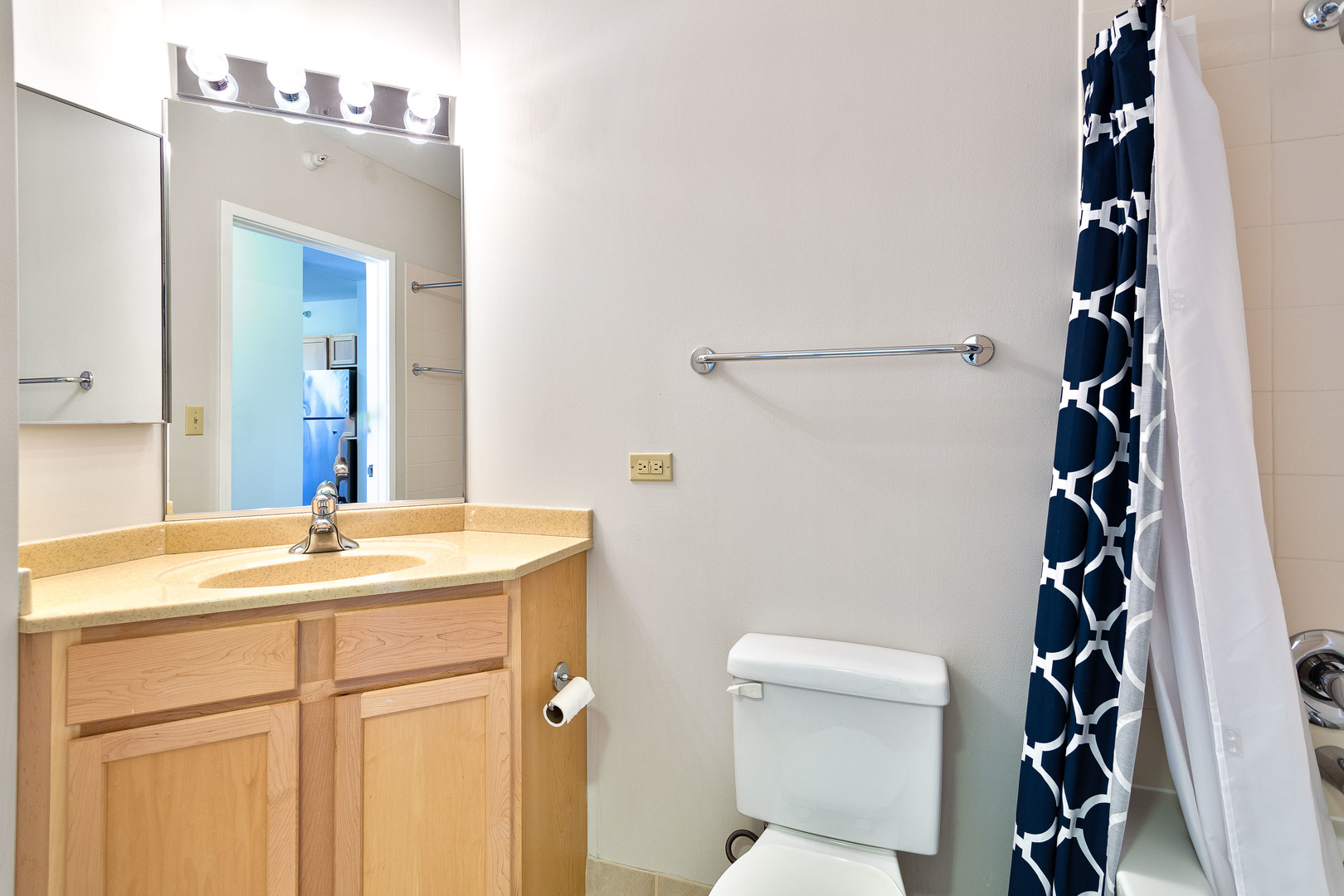 222 N Columbus Drive Unit: 2108