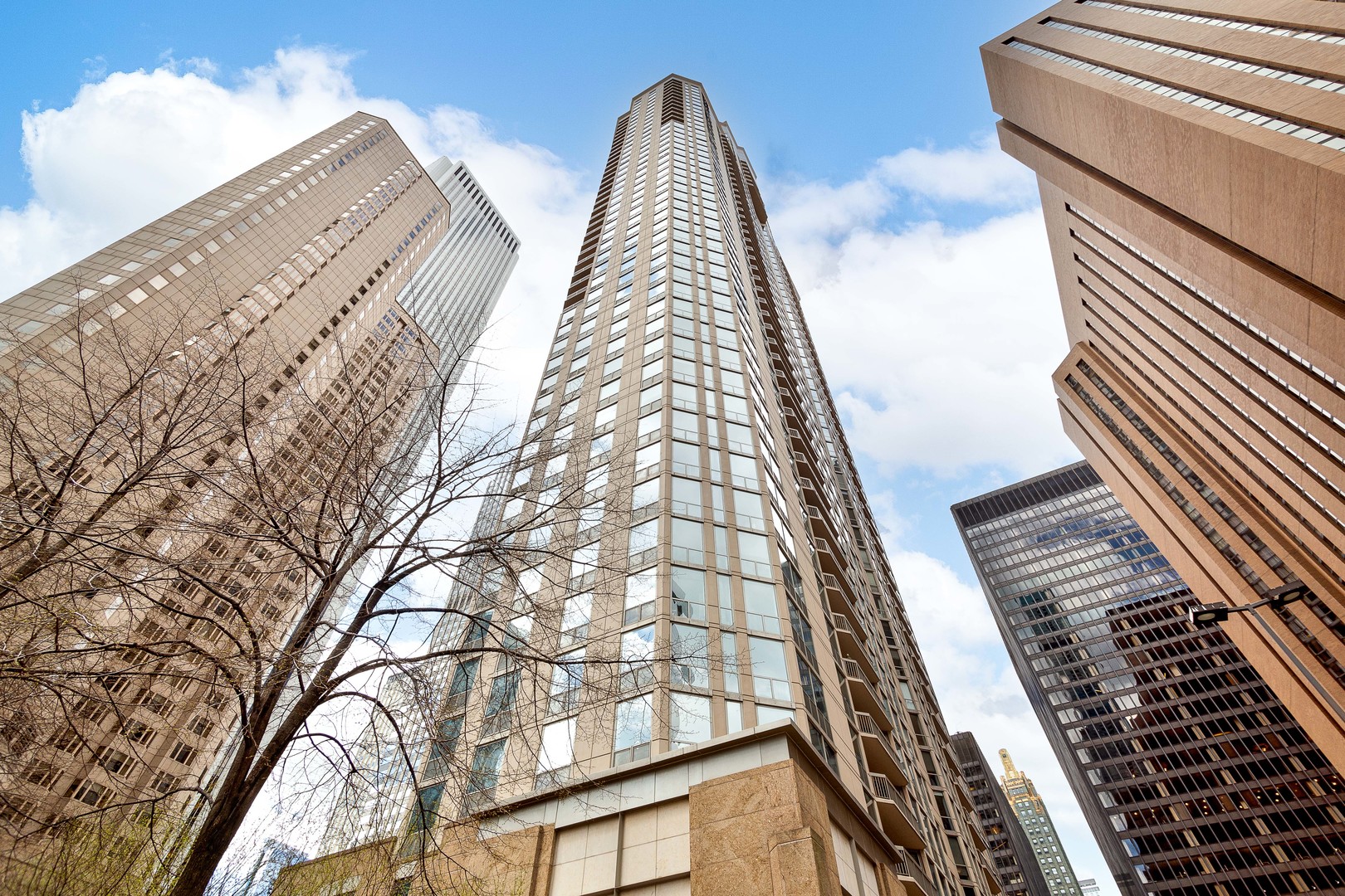 222 N Columbus Drive Unit: 2108
