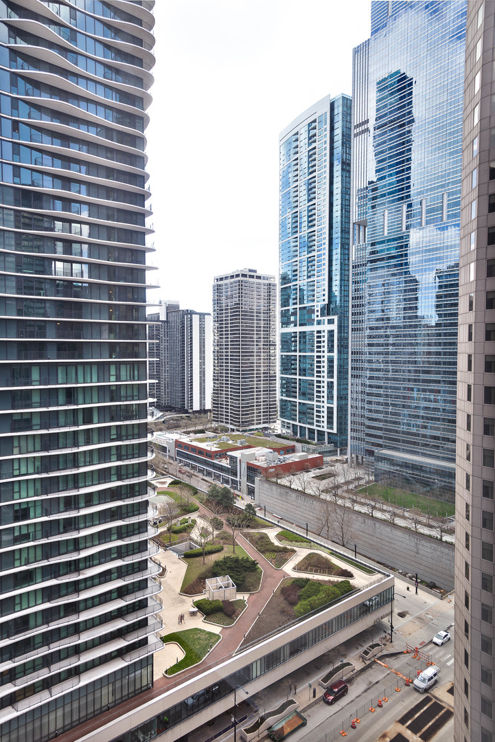 222 N Columbus Drive Unit: 2108