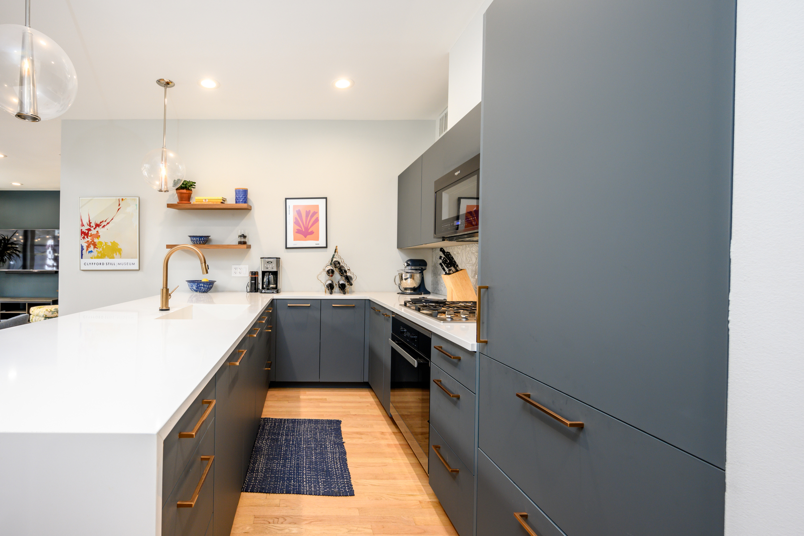 919 N Wolcott Avenue Unit: 104