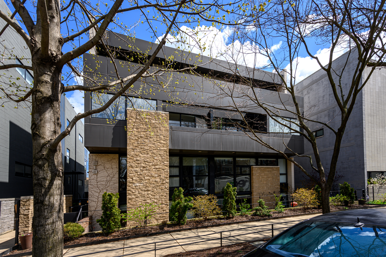 919 N Wolcott Avenue Unit: 104