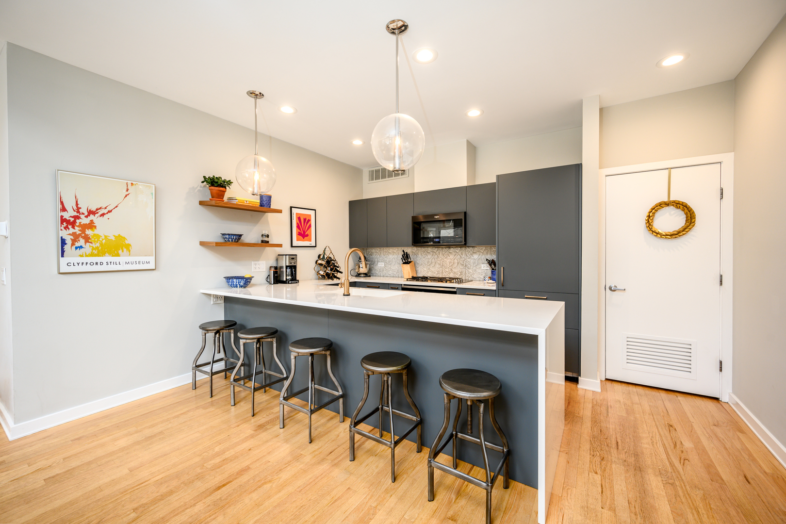 919 N Wolcott Avenue Unit: 104