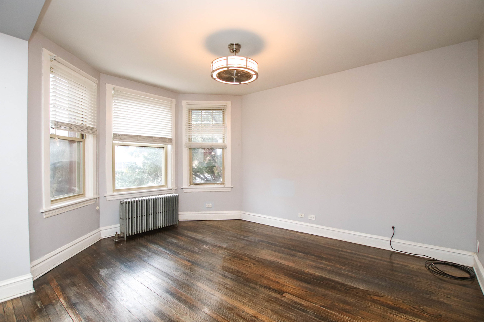 5922 N Magnolia Avenue Unit: 1S