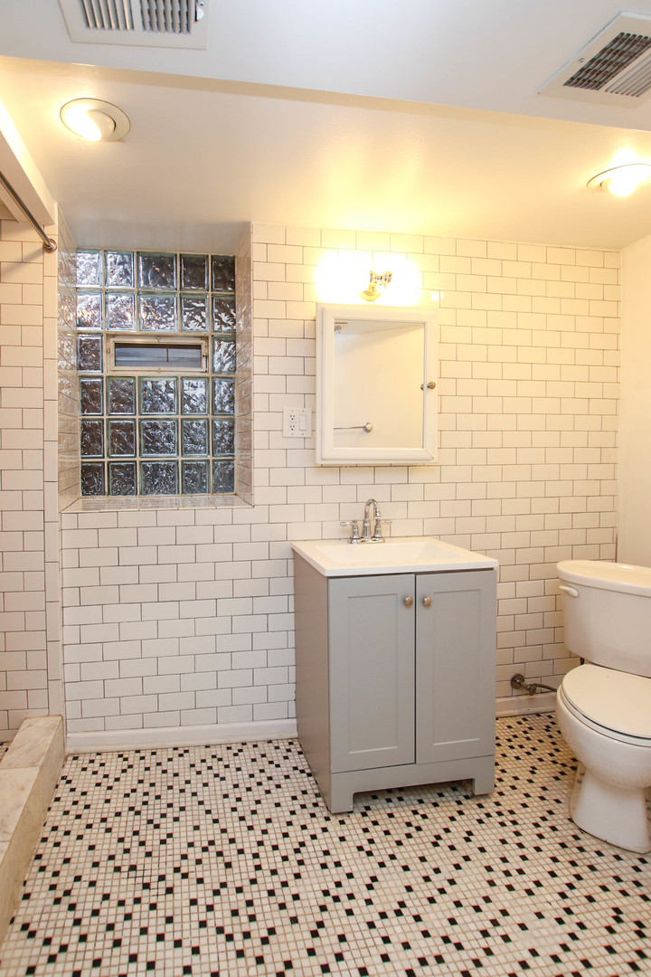 5922 N Magnolia Avenue Unit: 1S