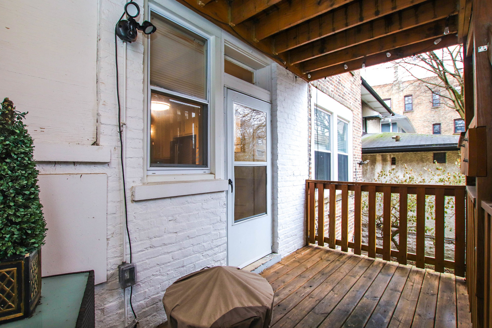 5922 N Magnolia Avenue Unit: 1S