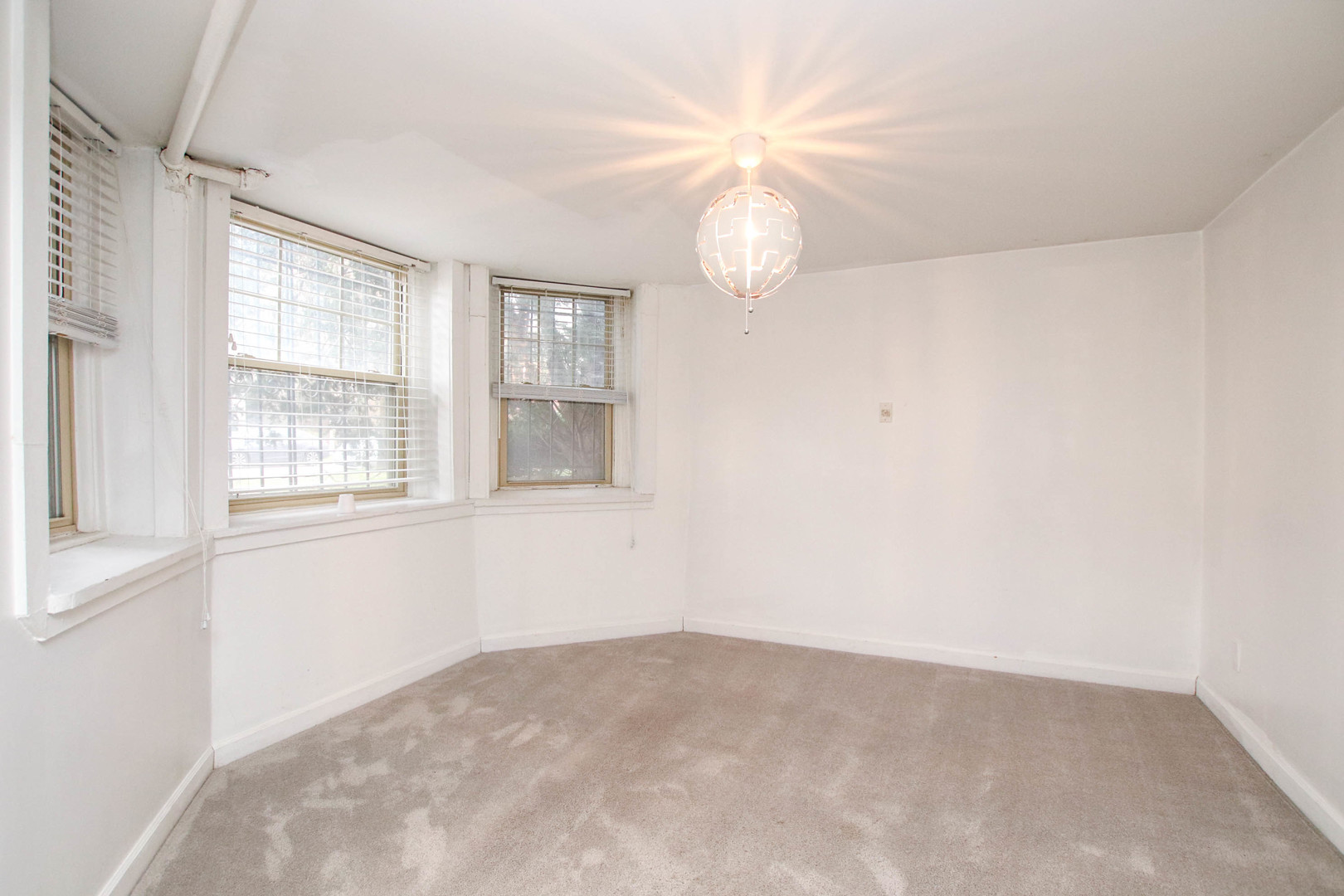 5922 N Magnolia Avenue Unit: 1S