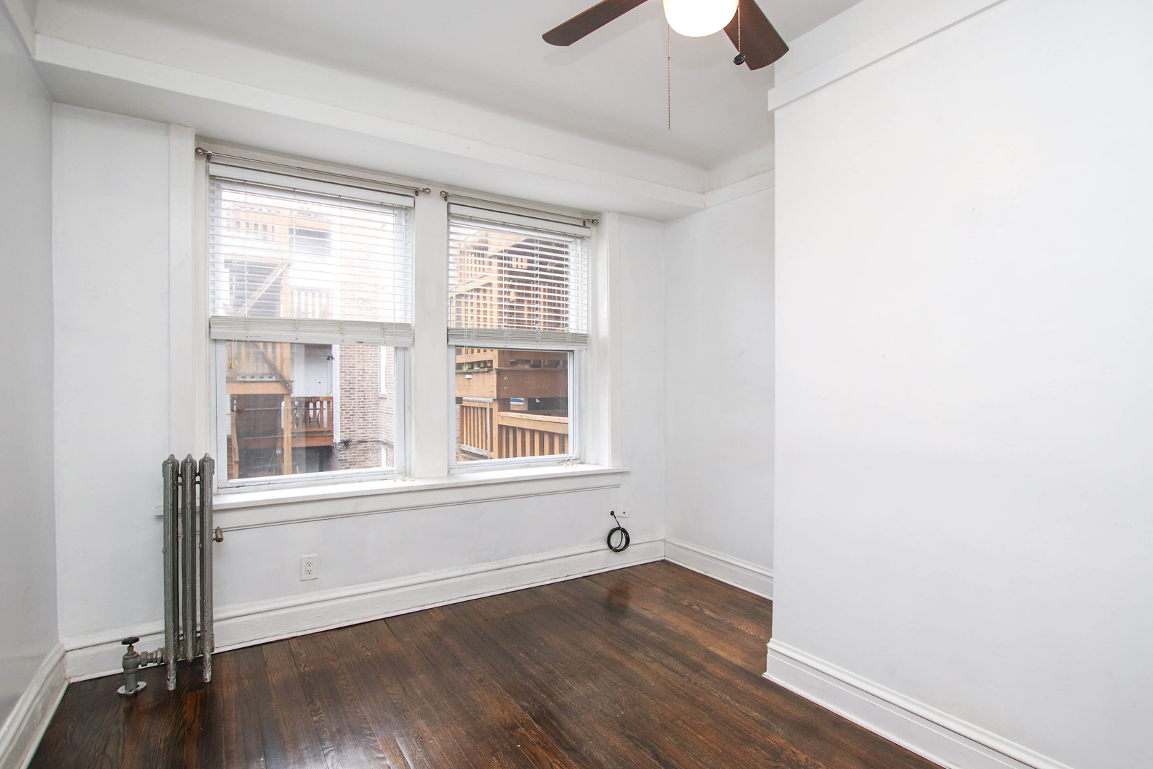 5922 N Magnolia Avenue Unit: 1S