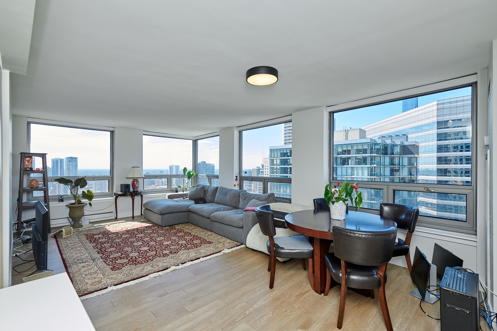 440 N Wabash Avenue Unit: 4004