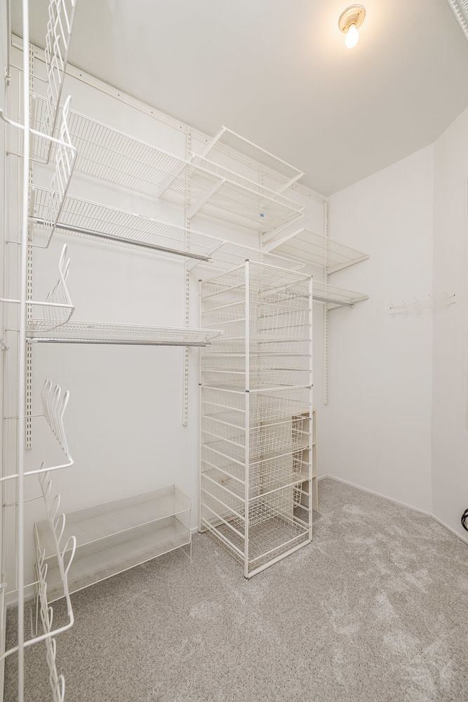 1135 W Webster Avenue Unit: 8