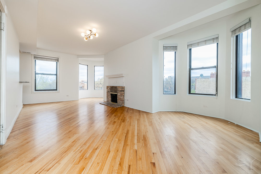 1135 W Webster Avenue Unit: 8