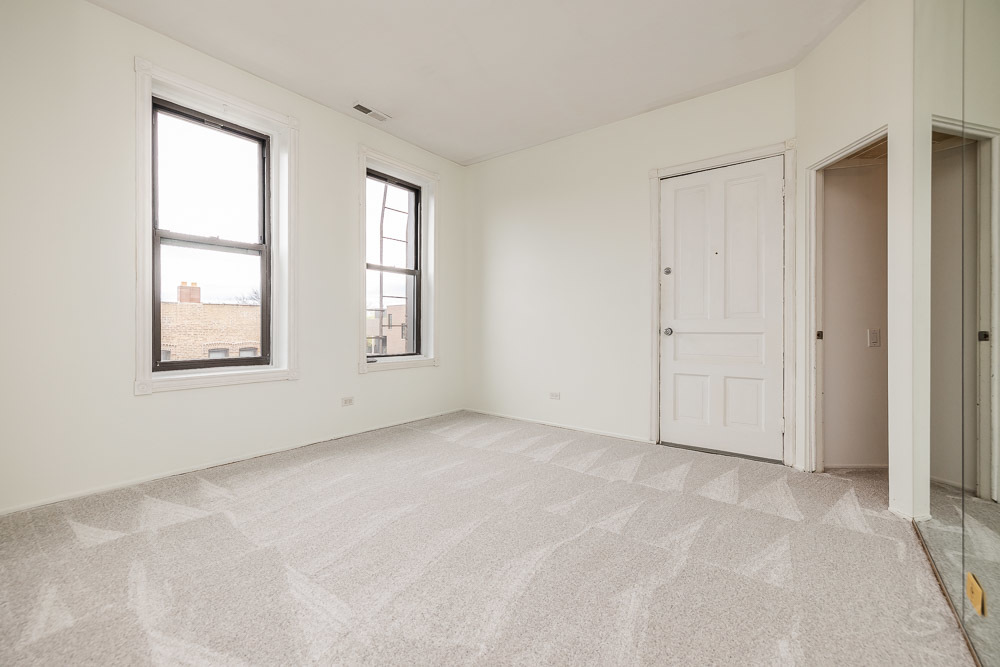 1135 W Webster Avenue Unit: 8