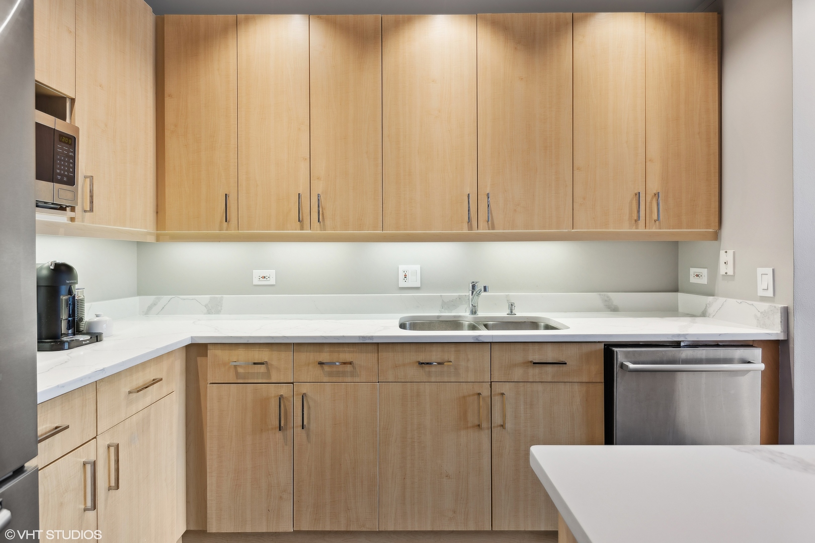 737 W Washington Boulevard Unit: 2504
