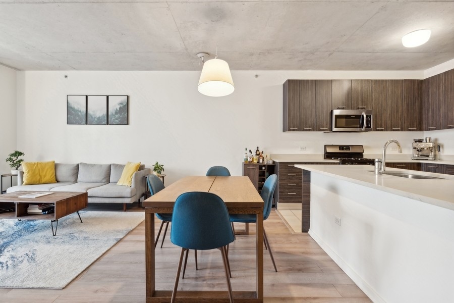 659 W Randolph Street Unit: 1016