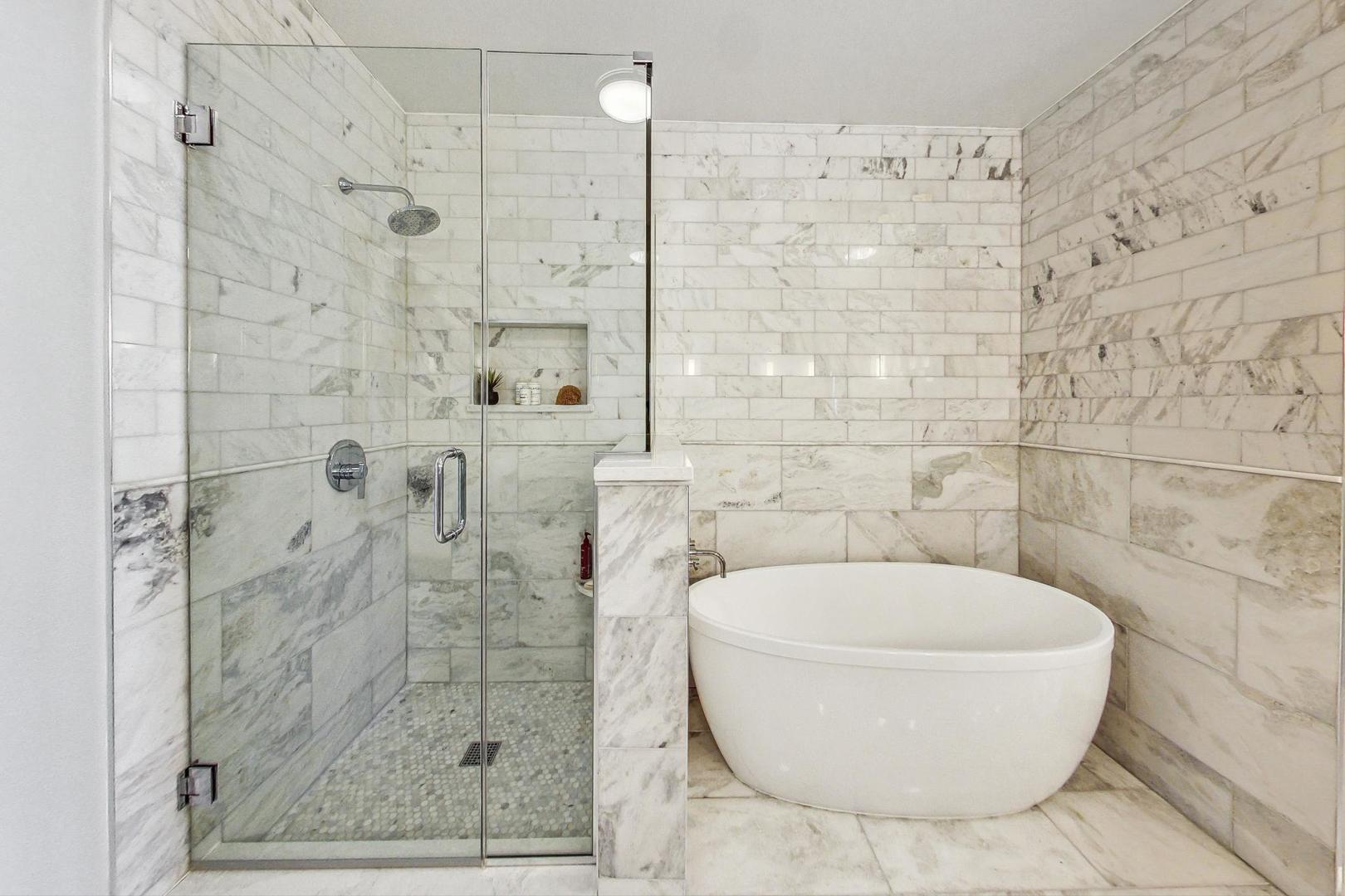 450 E WATERSIDE Drive Unit: 2409