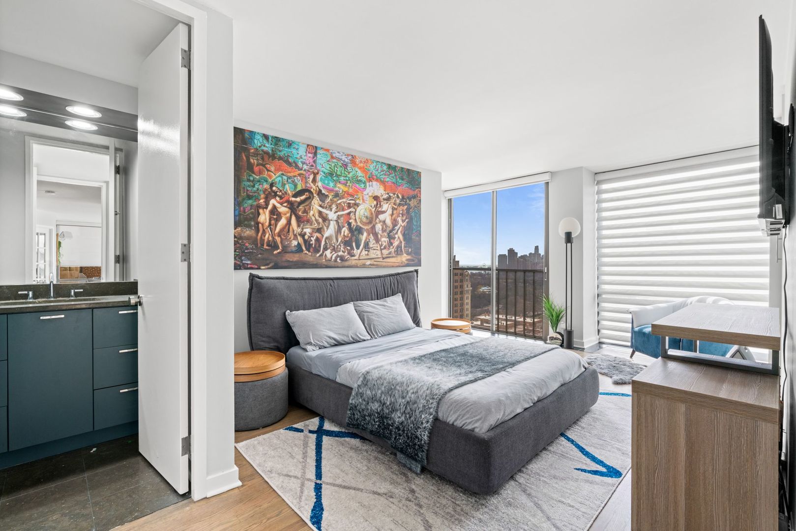 345 W Fullerton Parkway Unit: 2106