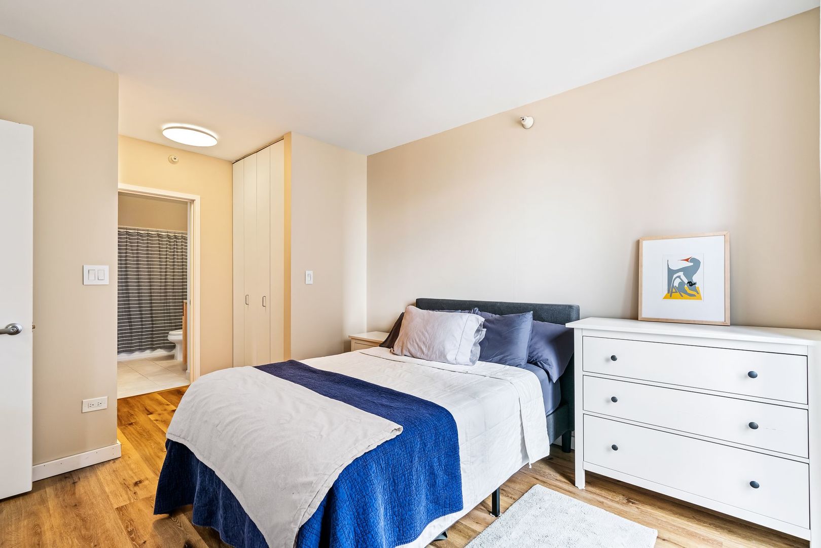 222 N Columbus Drive Unit: 2510
