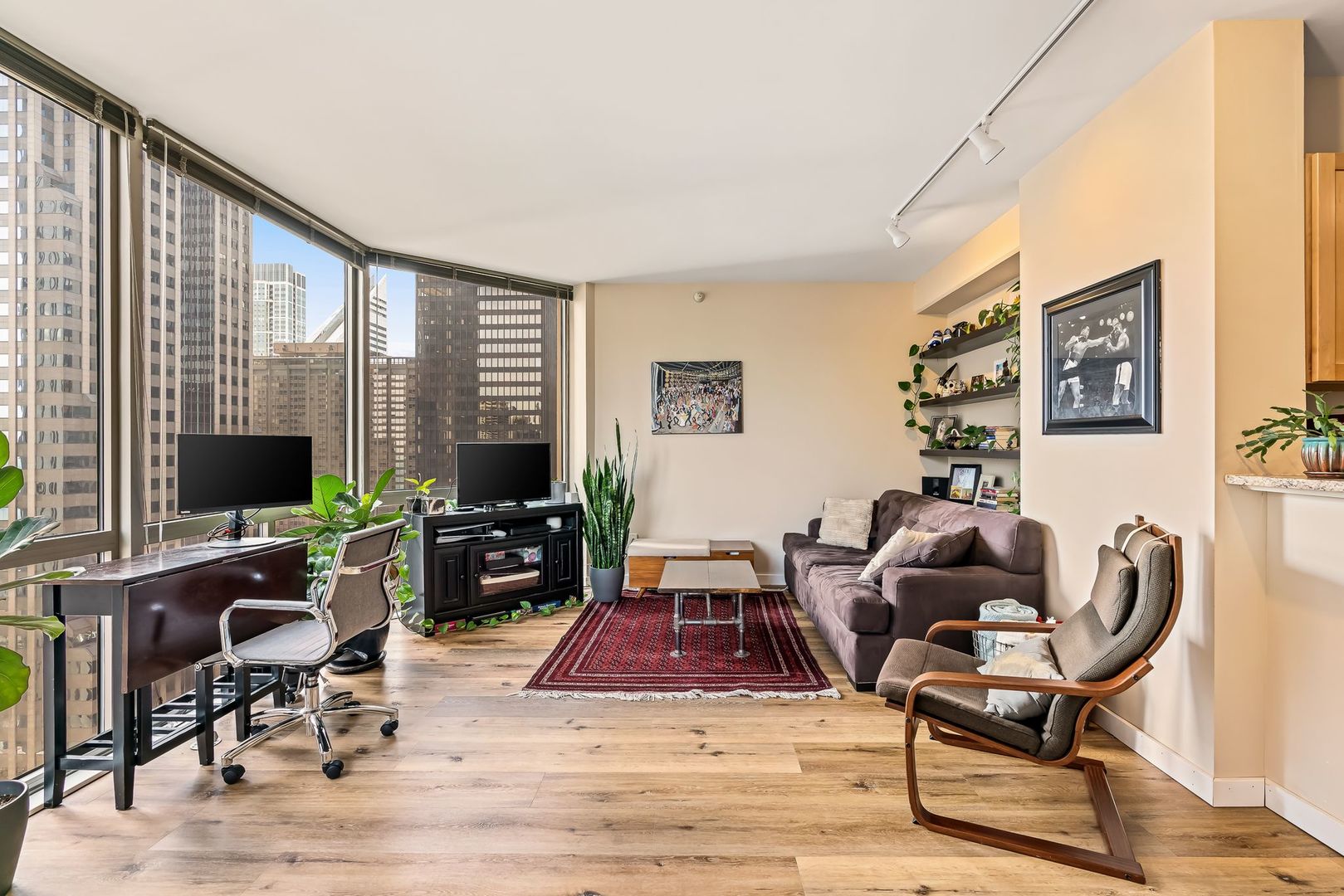 222 N Columbus Drive Unit: 2510