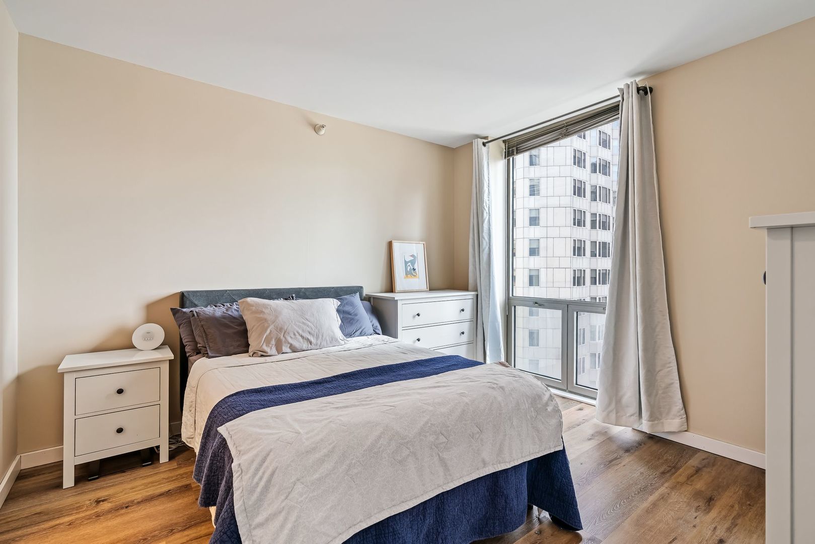222 N Columbus Drive Unit: 2510