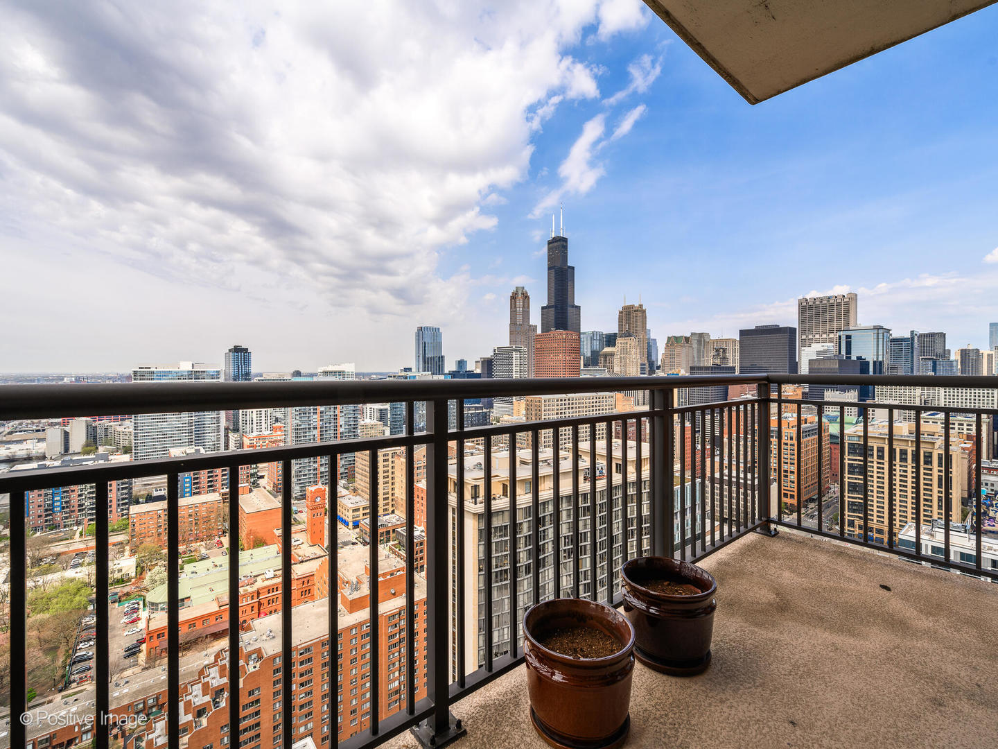 41 E 8TH Street Unit: 3305