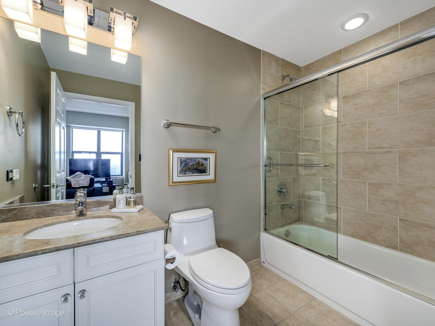 41 E 8TH Street Unit: 3305