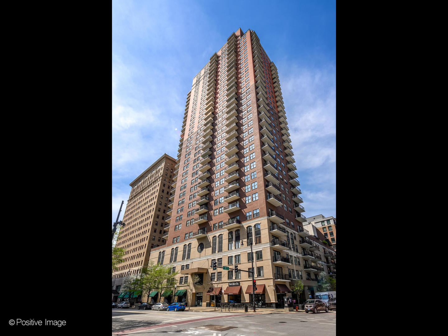 41 E 8TH Street Unit: 3305