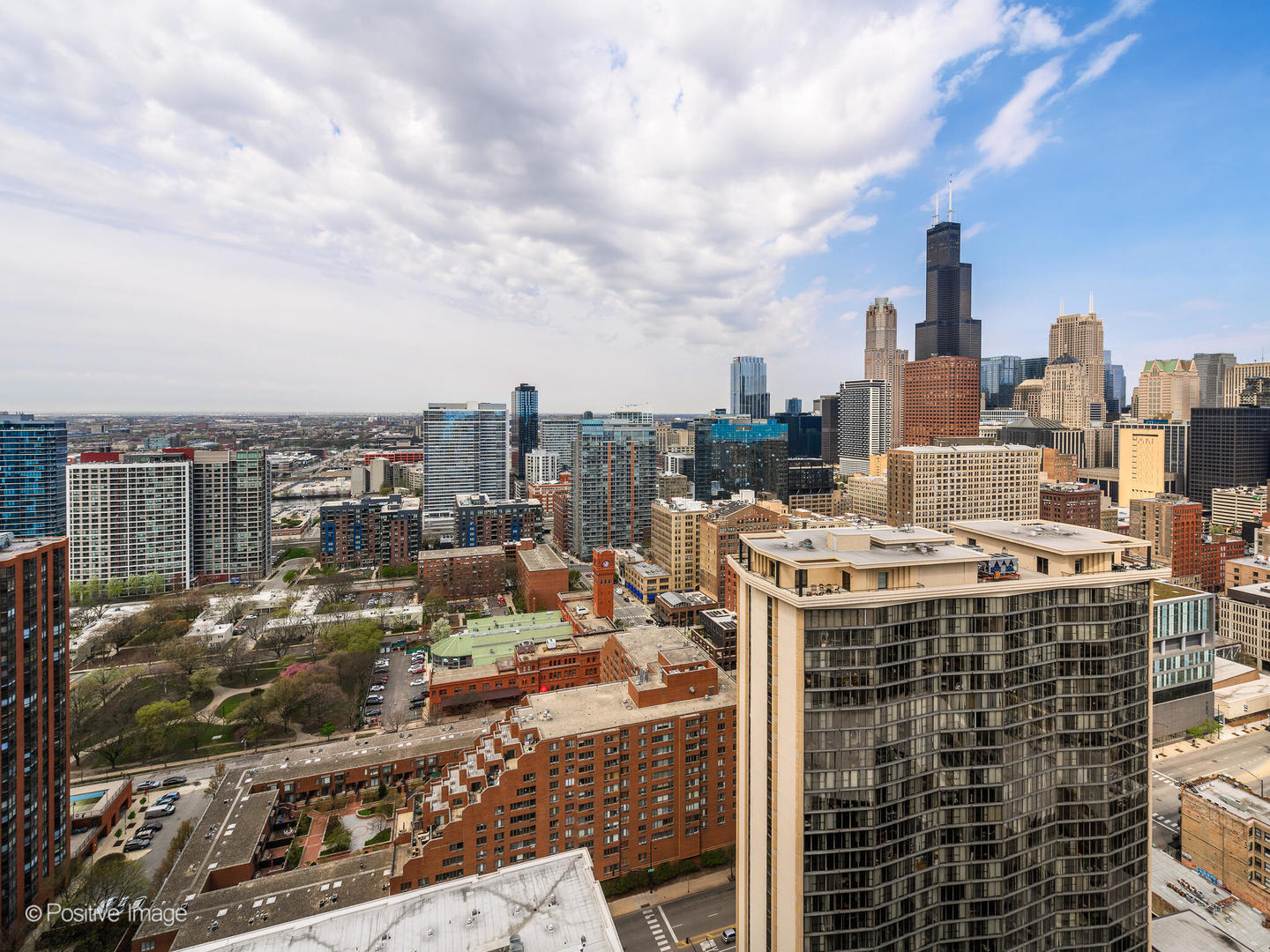 41 E 8TH Street Unit: 3305