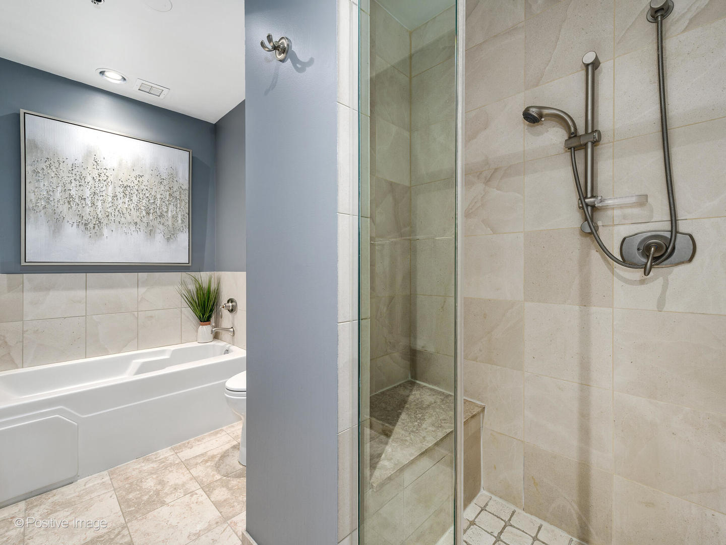 41 E 8TH Street Unit: 3305