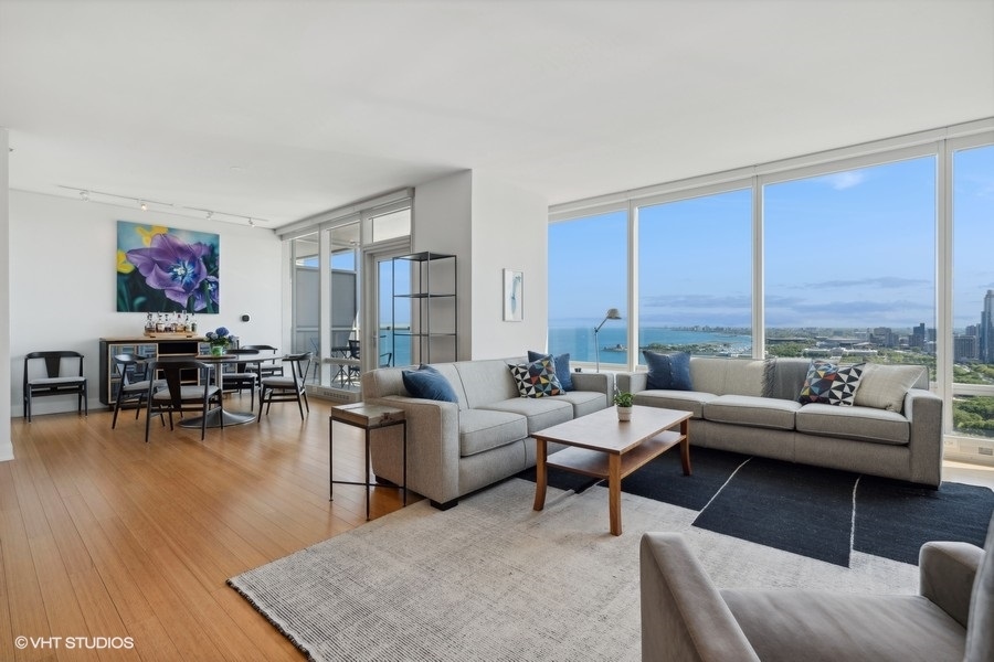 340 E RANDOLPH Street Unit: 3603