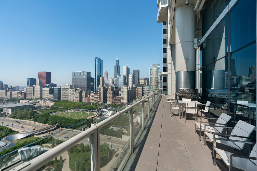 340 E RANDOLPH Street Unit: 3603