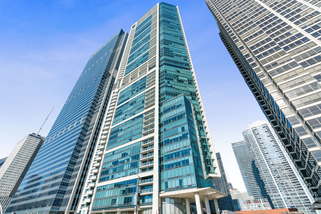 340 E RANDOLPH Street Unit: 3603