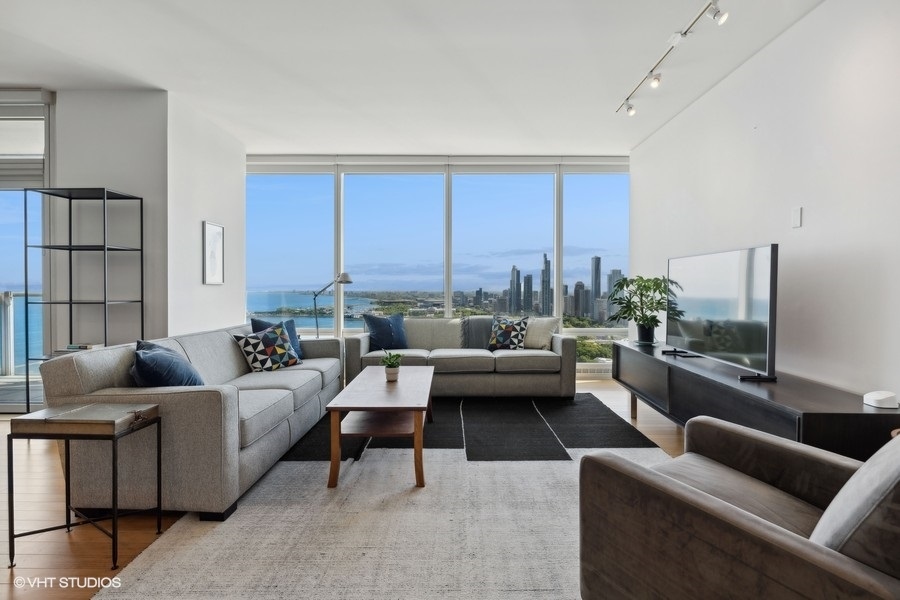 340 E RANDOLPH Street Unit: 3603