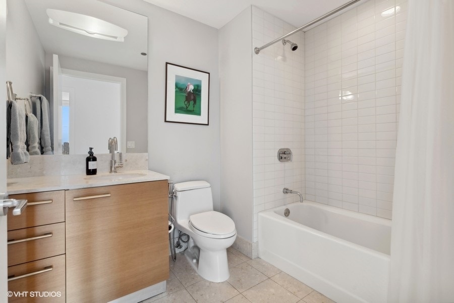 340 E RANDOLPH Street Unit: 3603