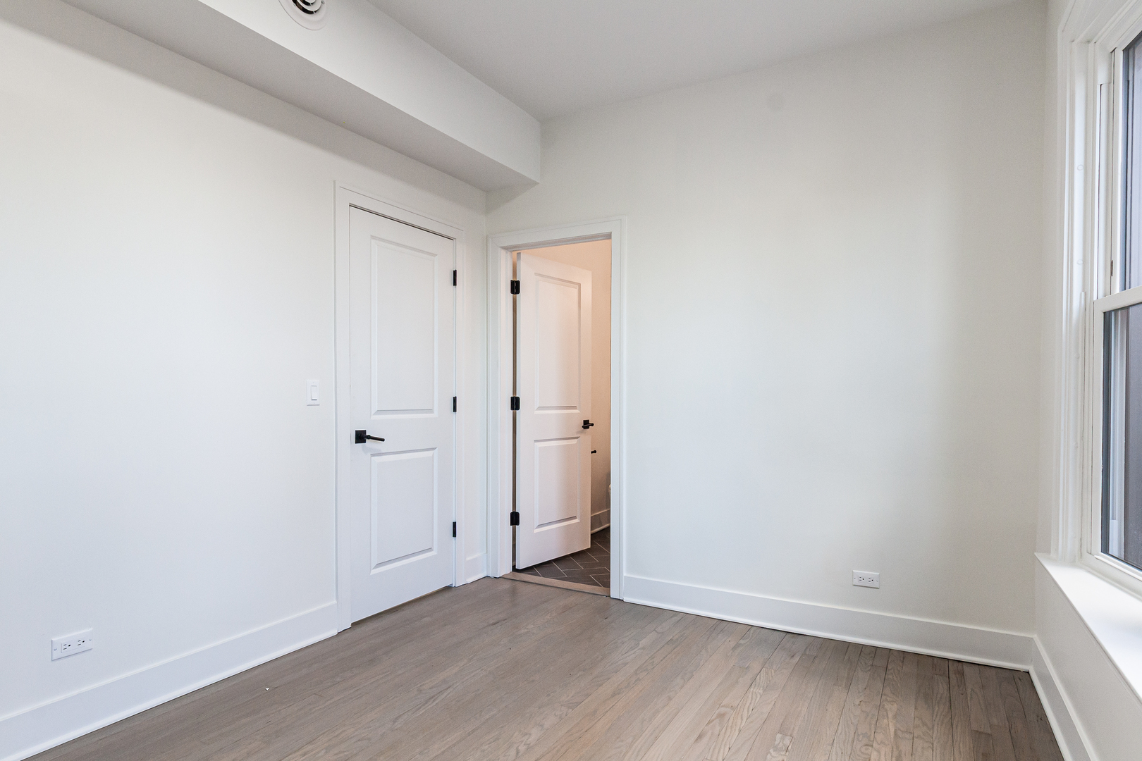 6341 N Wayne Avenue Unit: 3N